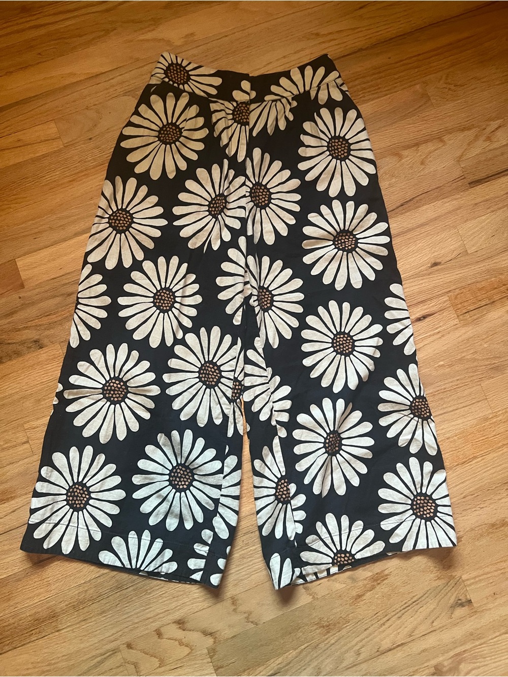 Farm Rio Linen Daisy Pants